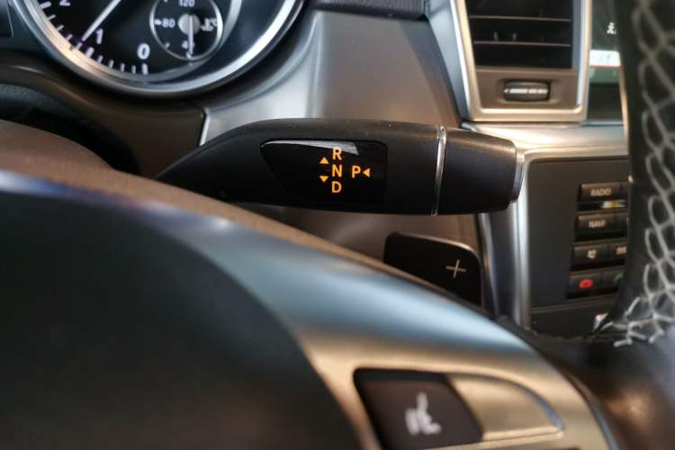 Used Mercedes-Benz M-Class 2014 ML 320 4MATIC
