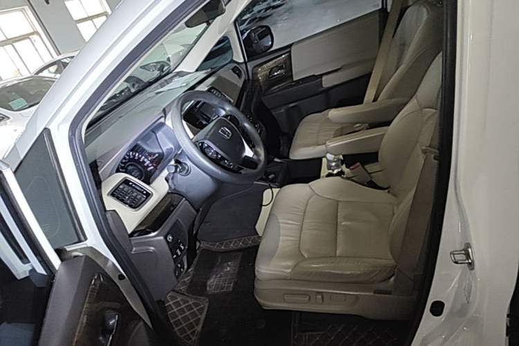 Used Honda Odyssey 2015 Revised 2.4L Luxury Edition
