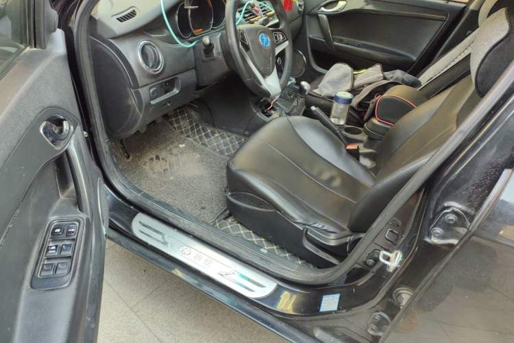 Used JAC Group Heyue 2012 1.5L Manual Standard Edition
