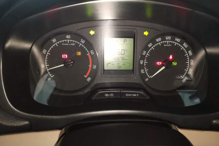 Used Skoda Fabia 2014 1.4L Automatic Crystal Edition