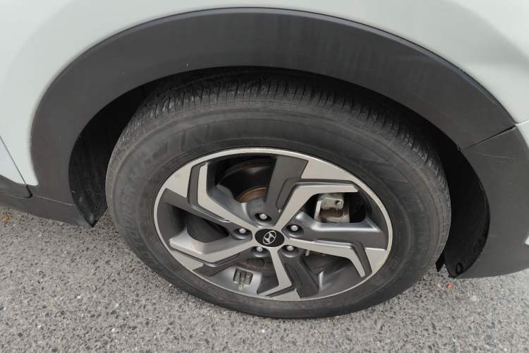 Used Hyundai ix25 2017 1.6L Automatic Smart Version Right Front Wheel Hub