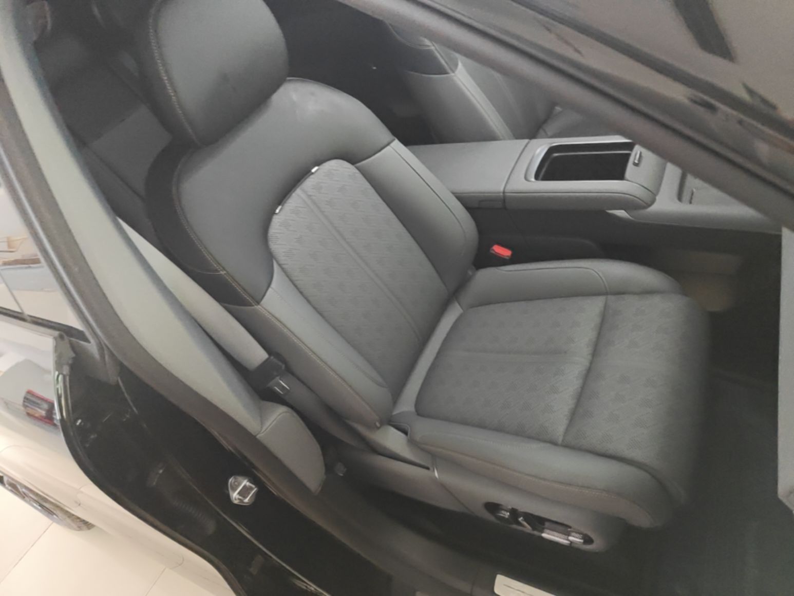 Zeekr 7X 2025 100 kWh Long-Range Rear-Wheel Drive with Intelligent Driving Features — снимка 19