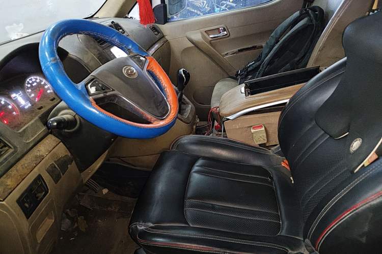 Used GAC Gonow Starry 2013 1.5L Seven-Seater Supreme Model
