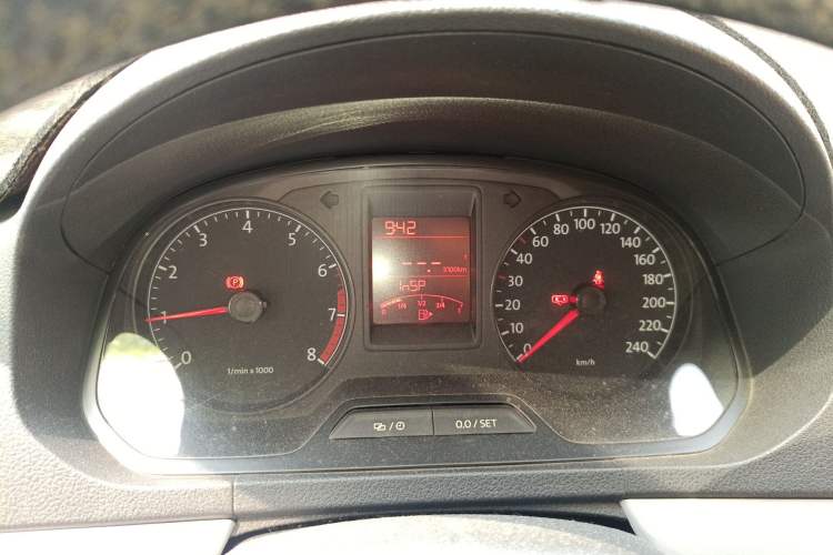 Used Volkswagen Jetta 2013 1.6L Manual Comfort Model Instrument Cluster