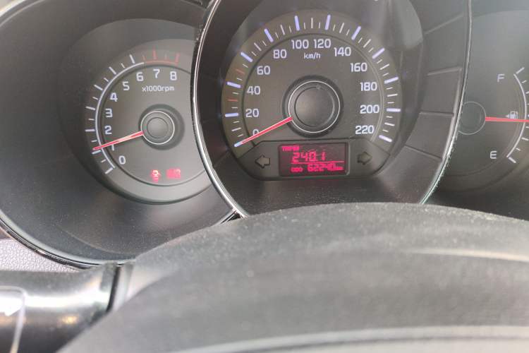 Used Kia K2 2011 Sedan 1.4L Manual Transmission GLS
