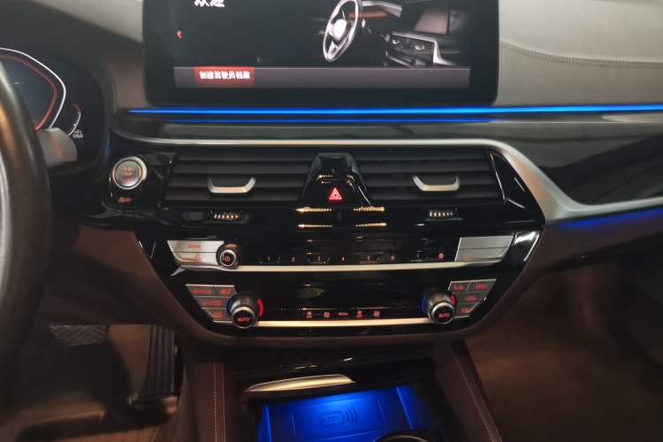 Used BMW 5 Series 2022 Second Facelift 525Li M Sport Package