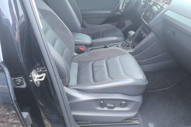 Used Volkswagen Tiguan L 2021 330TSI Automatic Two-Wheel Drive Smart Edition