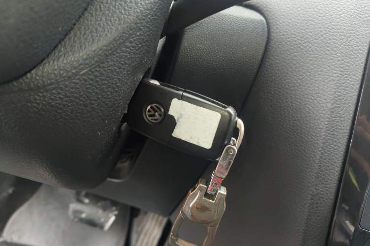 Used Volkswagen Sagitar 2014 Revised Version 1.4TSI Automatic Luxury Edition Vehicle Key