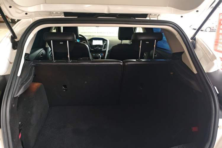 Used Ford Focus 2018 Hatchback Classic 1.6L Automatic Trendy SmartDrive Edition