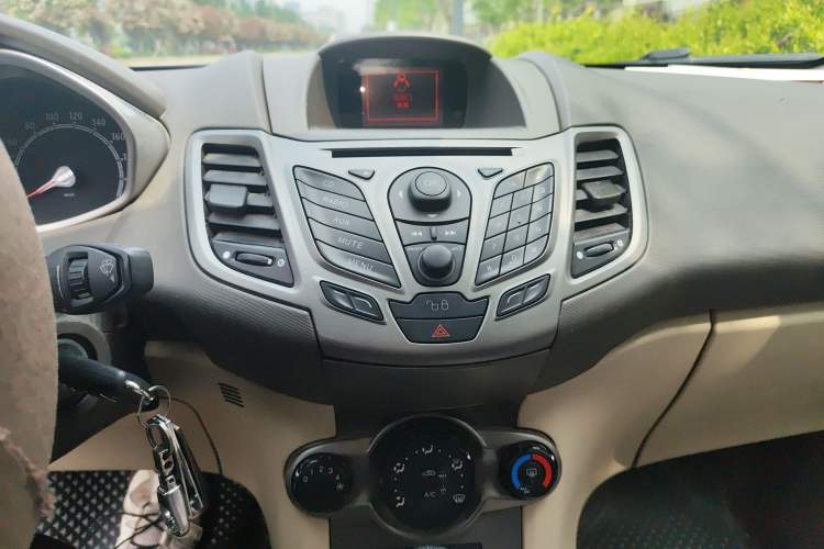 Used Ford Fiesta 2011 Hatchback 1.5L Automatic Fashion Edition Audio And AC Panel