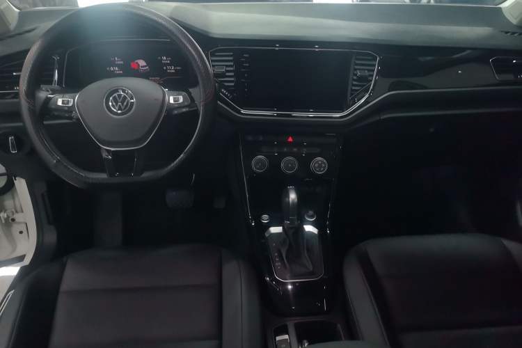 Used Volkswagen T-ROC 2021 280TSI DSG Two-Wheel Drive Comfort Connect Edition
