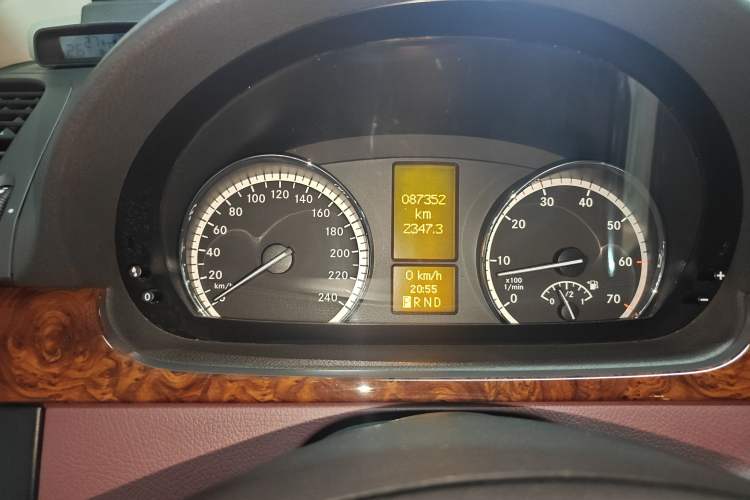 Used Mercedes-Benz Viano 2013 3.5L Dynamic Edition Instrument Cluster