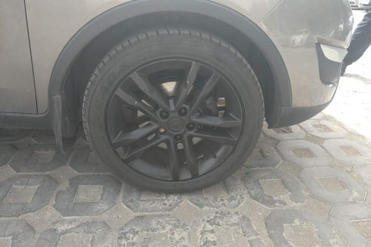 Used CHANGAN CS35 2014 1.6L Manual Luxury Model China IV Standard
