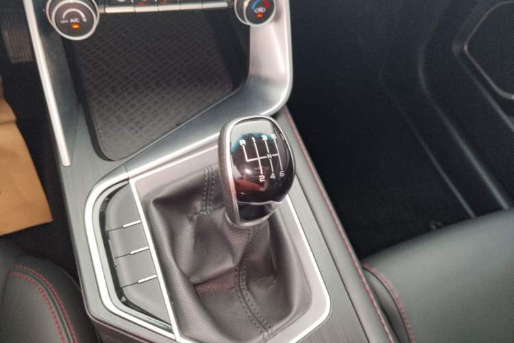 Used Geely Auto Binray 2019 200T Manual Binchi Edition
