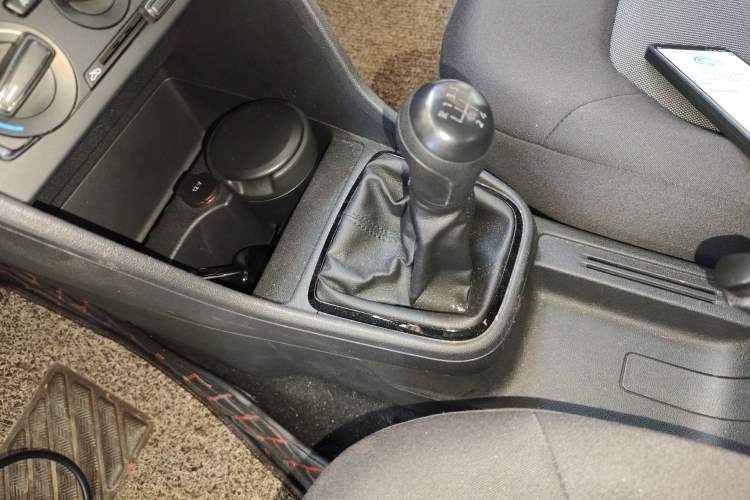 Used Volkswagen Jetta 2015 1.4L Manual Fashion Model