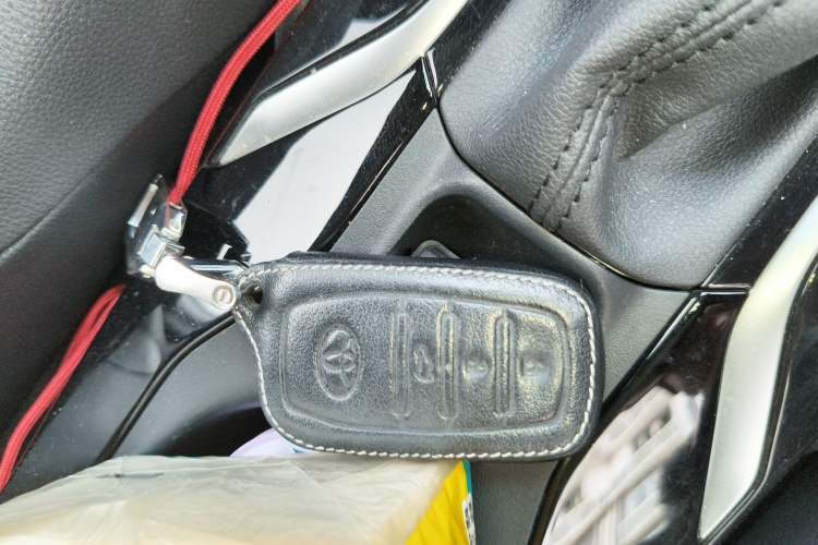 Used Toyota FRONTLANDER 2023 2.0L Smart Electric Hybrid Dual-Engine Luxury Edition
