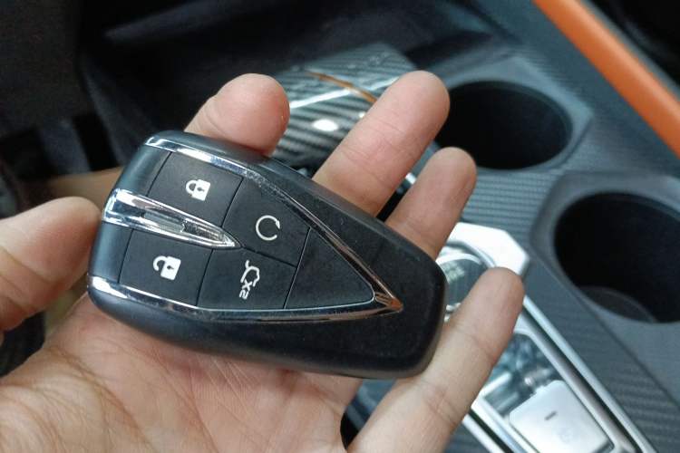 Used CHANGAN UNI-V 2022 1.5T Prestige Version
