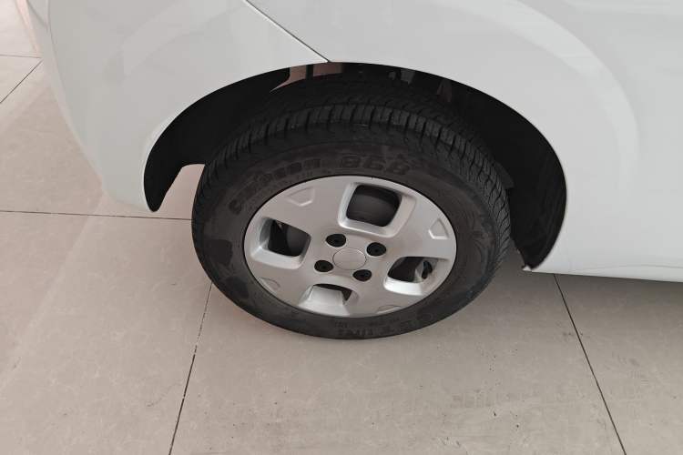 Used Roewe Clever 2021 302 km New Four-Seater Super-Efficient Version
