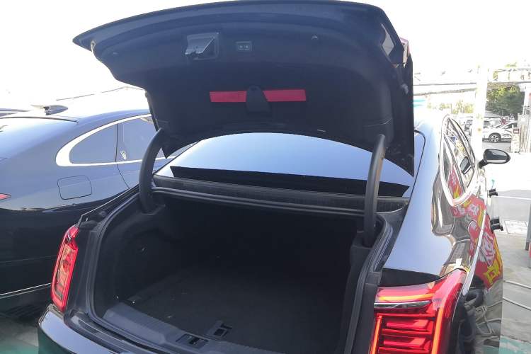 Used Hongqi H9 2020 2.0T Smart Connect Flagship Edition
