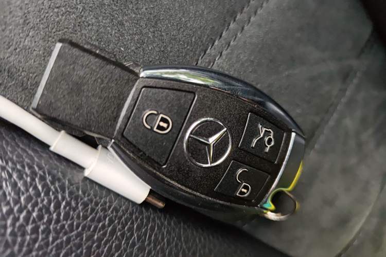 Used Mercedes-Benz C-Class 2018 C 200 Sport Edition Vehicle Key