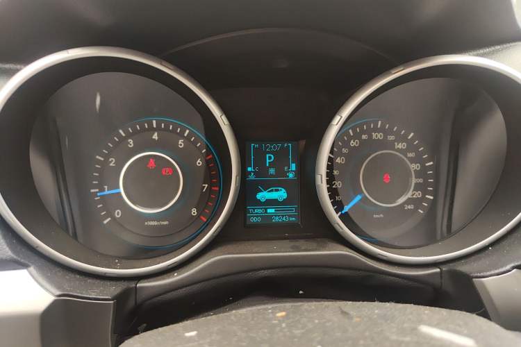 Used BAIC Senova X65 2015 2.0T automatic comfort version