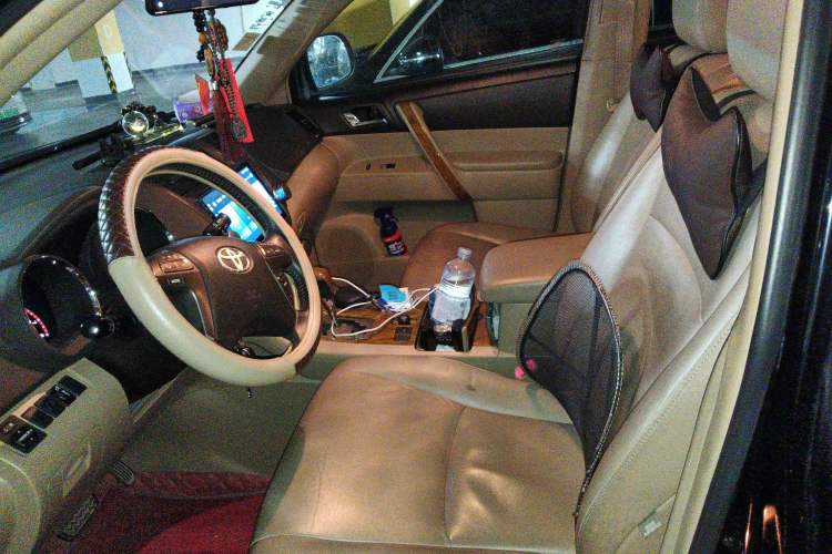 Used Toyota Highlander 2009 2.7L Two-Wheel Drive 7-Seater Luxury Edition