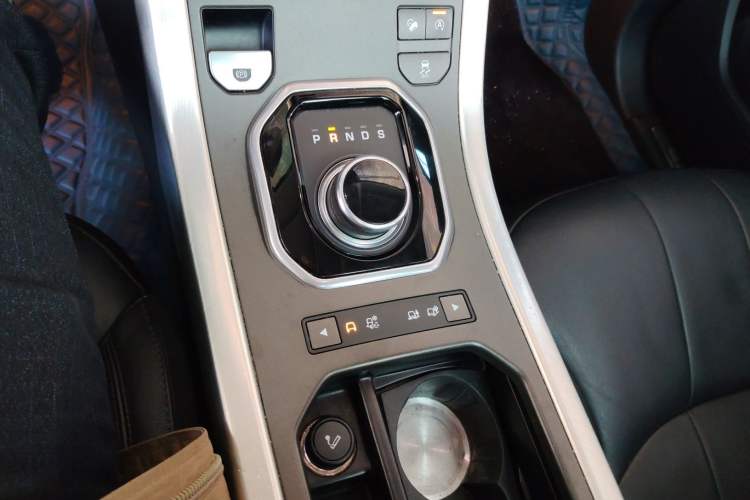 Used Land Rover Range Evoque 2017 2.0T British-Style Prestige Edition Gear Lever