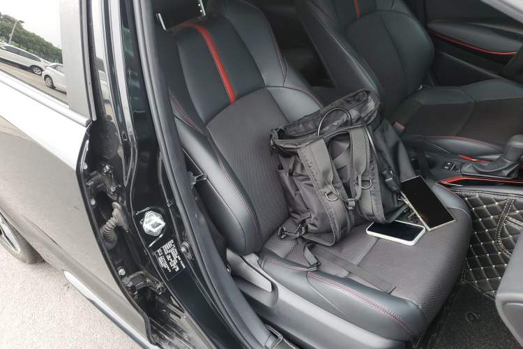 Used Toyota Levin 2022 Dual-Motor 1.8H E-CVT Sport Edition Right Front Seat