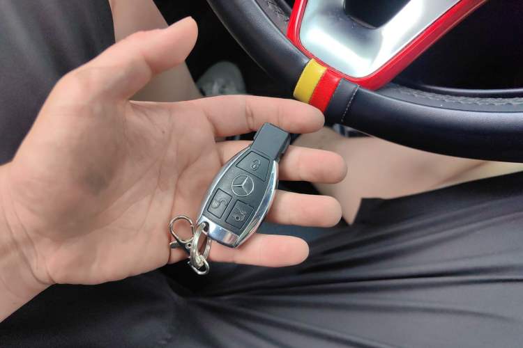 Used Mercedes-Benz C-Class 2016 C 200 L
