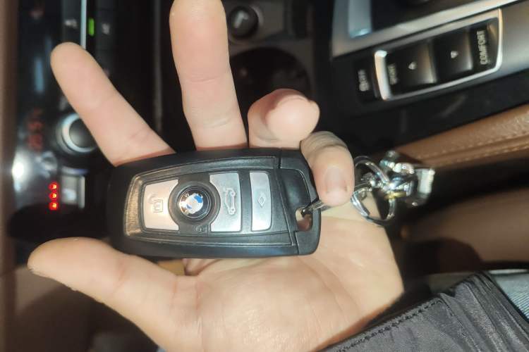 Used BMW 5 Series 2015 520i Elegant Edition