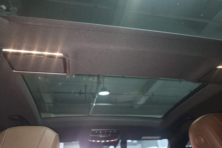 Used Mercedes-Benz S-Class 2018 S 320 L Headliner