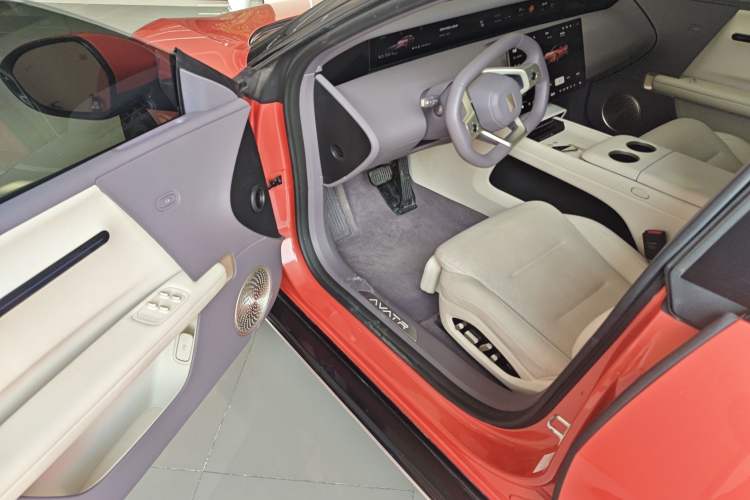 Used Avatr 06 2025 Pro Range-Extended Edition
