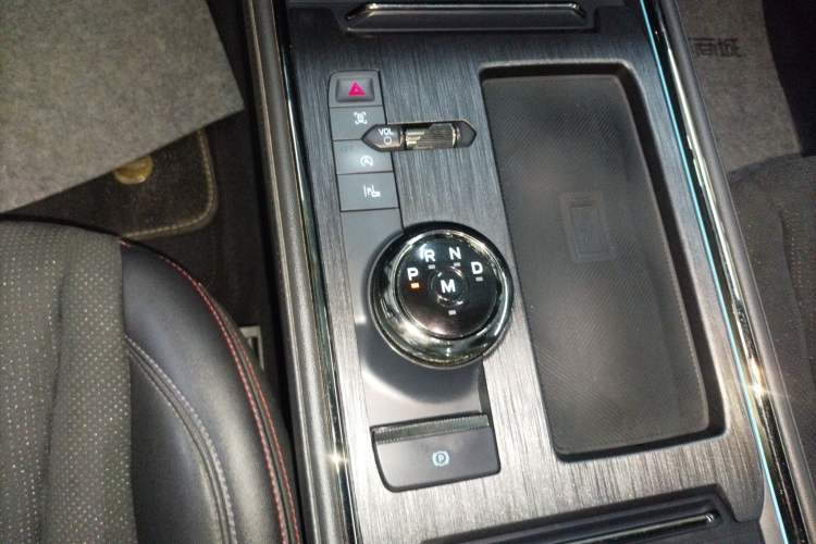 Used Ford Mondeo 2022 EcoBoost 245 ST-Line Gear Lever