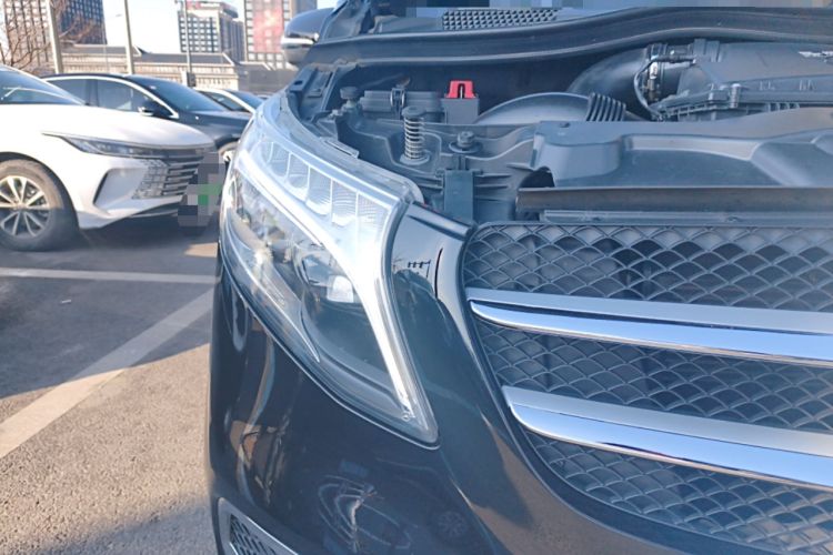 Used Mercedes-Benz V-Class 2021 V 260 Avantgarde Edition