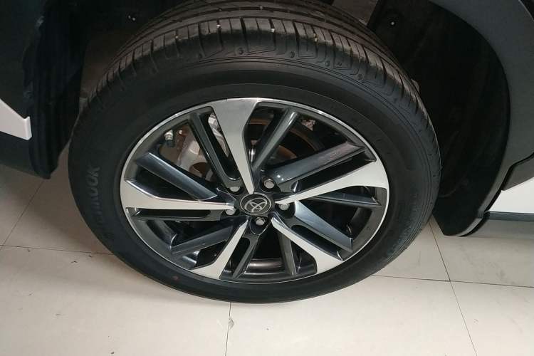 Used Toyota FRONTLANDER 2022 2.0L CVT Luxury PLUS Edition