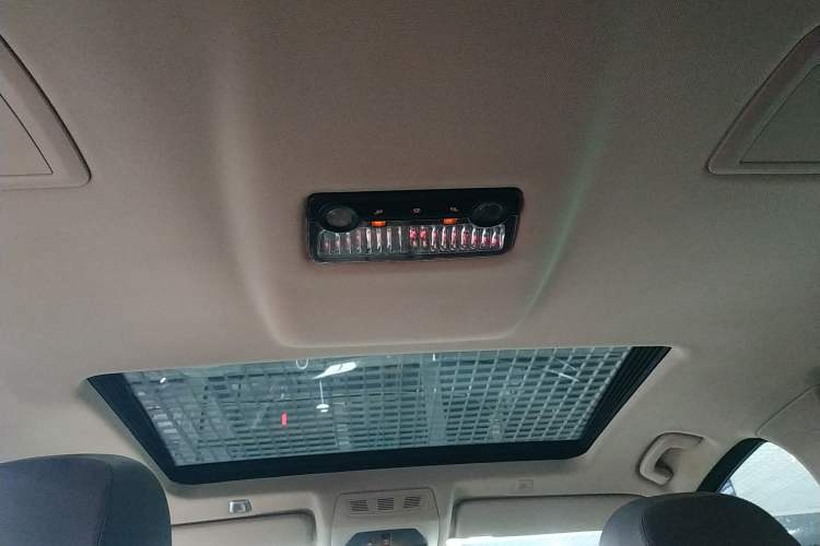 Used BMW 5 Series 2017 525Li Luxury Design Package
