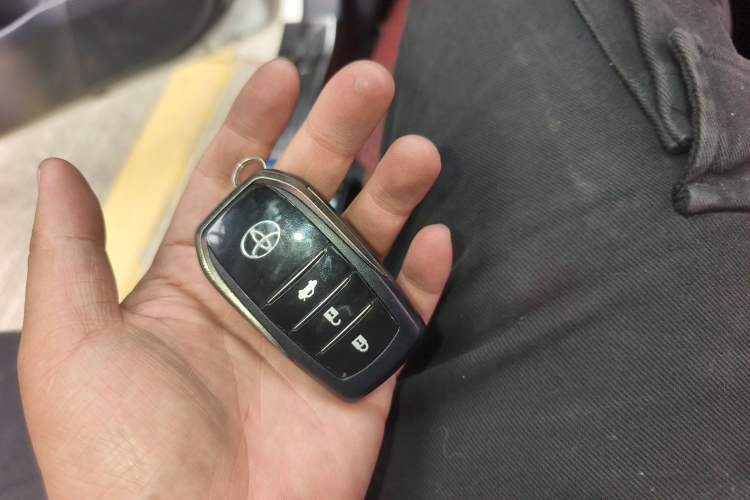 Used Toyota Corolla 2017 Revised Dual-Engine 1.8L E-CVT Leading Edition