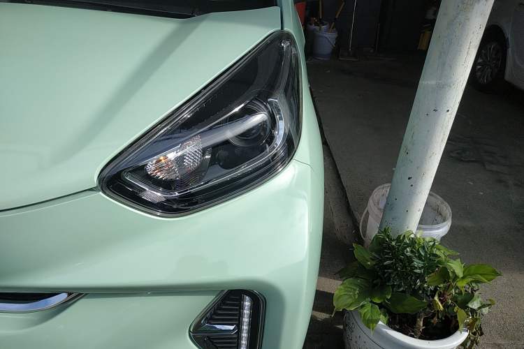 Used Chery Little Ant 2022 Sweet Pink Edition Half-Sugar Version Lithium Iron Phosphate 29.2 kWh 30 kW 301 km