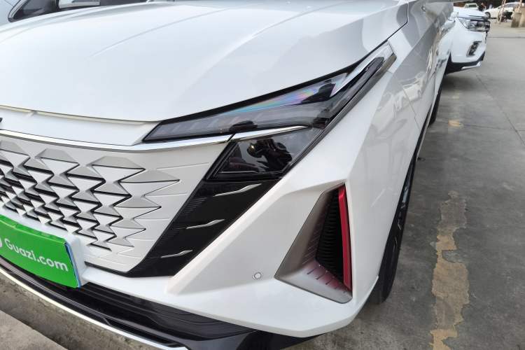 Used Oshan Z6 2022 Blue Whale 1.5T DCT Smart Edition
