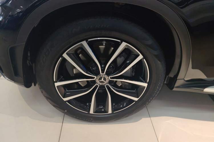 Used Mercedes-Benz GLC 2020 Facelift GLC 300 L 4MATIC Dynamic Edition