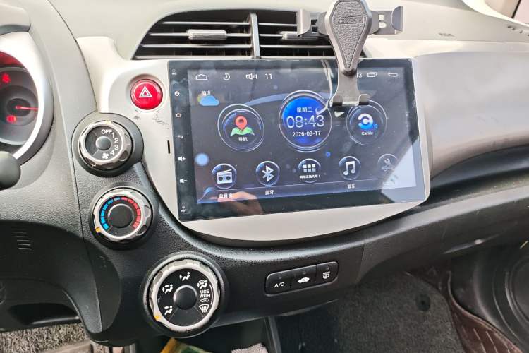 Used Honda Fit 2011 1.3L manual Comfort version
