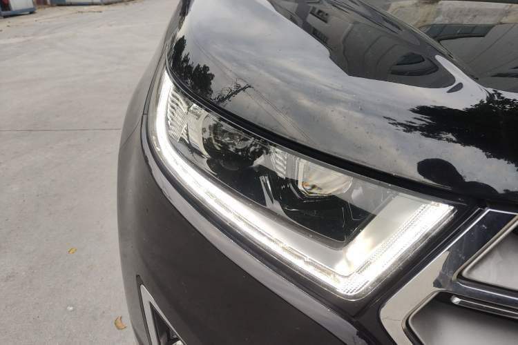 Used Ford Edge 2017 EcoBoost 245 Two-Wheel-Drive Sporty 7-Seater