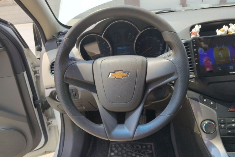 Used Chevrolet Cruze 2015 1.5L Classic SE AT Steering Wheel