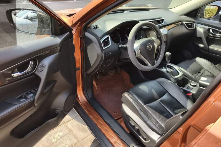 Used Nissan X-Trail 2014 2.5L CVT Luxury Edition 4WD
