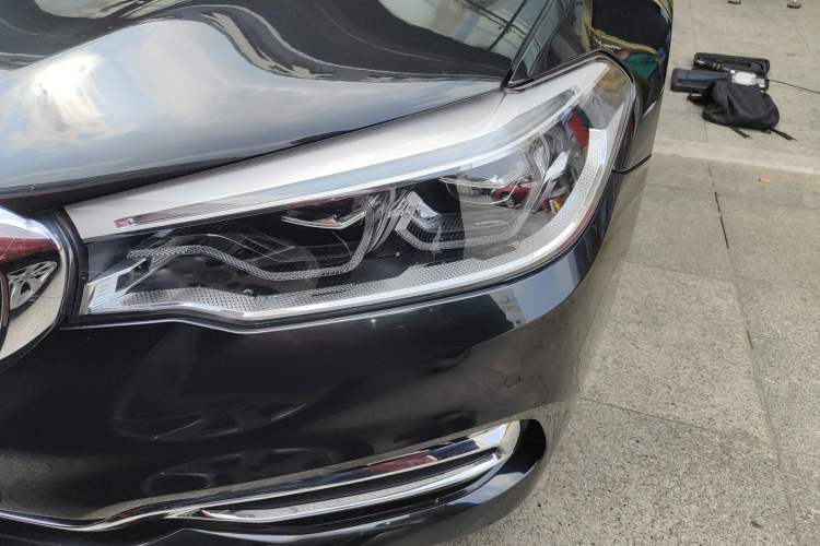 Used BMW 5 Series 2019 Facelifted 530Li Luxury Edition Premium Package
