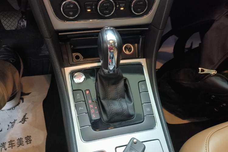 Used Volkswagen Passat 2015 1.8TSI DSG Prestige Edition
