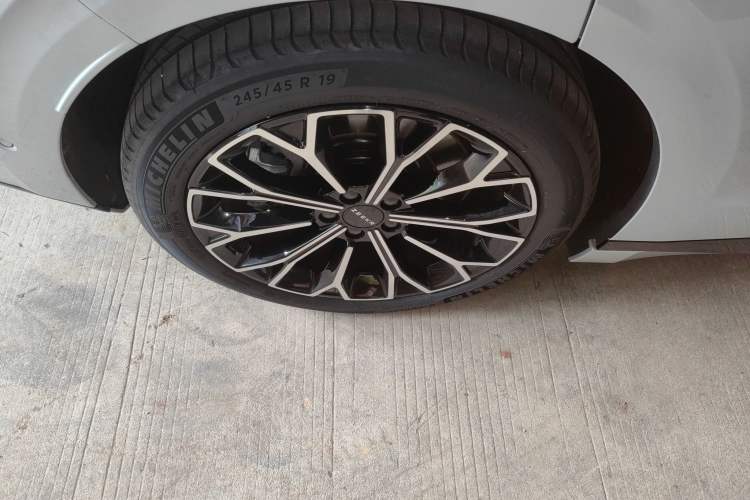 Used Zeekr 007GT 2025 Rear-Drive Intelligent Driving Version 75 kWh
