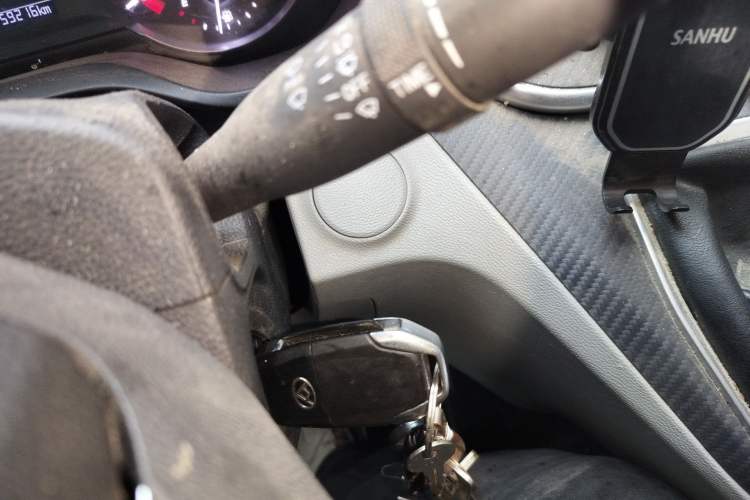 Used SAIC MAXUS Xintu V90 2021 2.0T Manual Zhiyun King Rear-Drive Single-Tire Long Wheelbase High-Roof 7-Seater