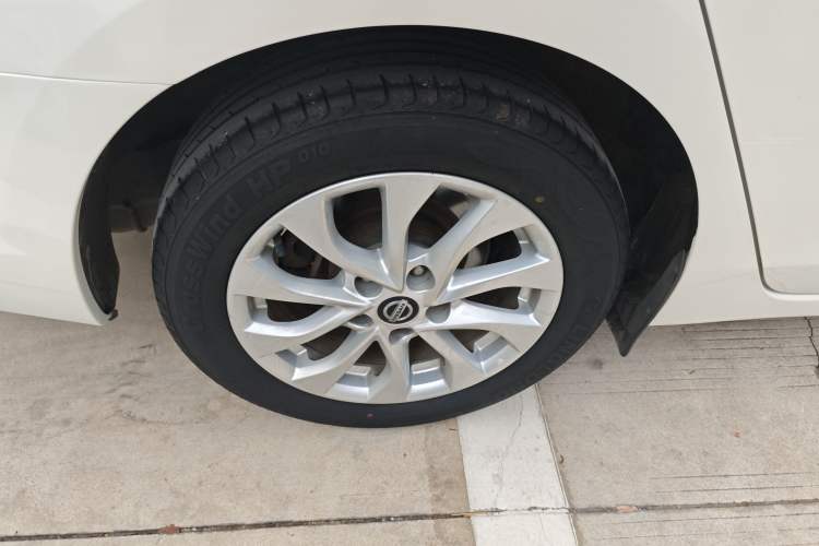 Used Nissan Sylphy 2019 1.6XV CVT Smart Connect Luxury Edition China VI Standard Exterior 5