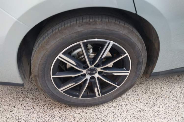 Used BYD Seal 06 New Energy 2024 DM-i 120KM Luxury Model
